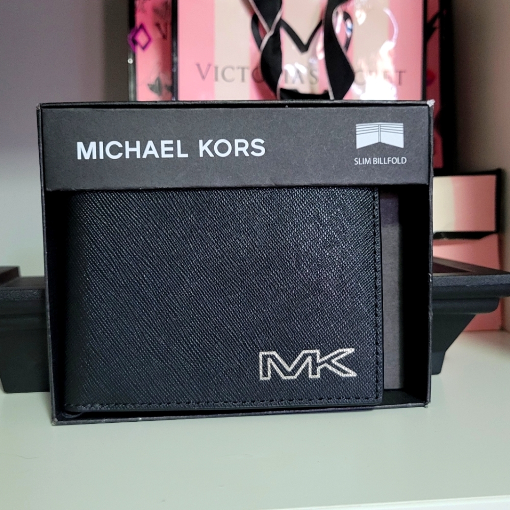 MK men wallet